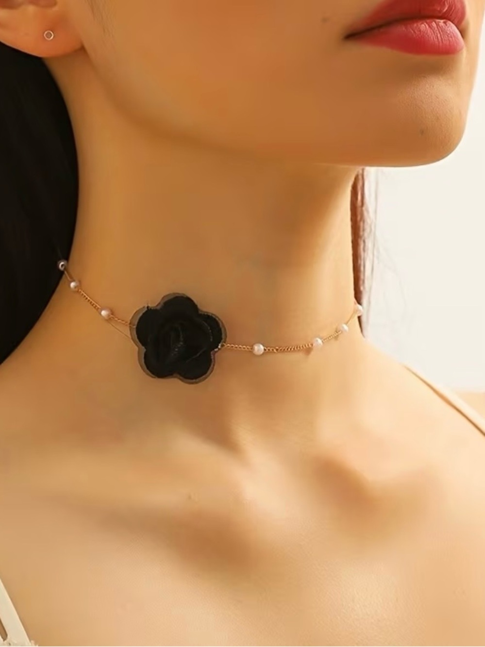 Elegant Black Flower Pearl Choker Necklace